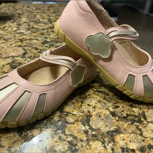 Livie and Luca NEW Dawn (Light Pink) size 13